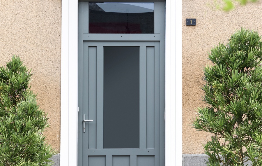 Notre gamme de porte d'entr&eacute;e en BOIS CLASSIQUE et CREATIVE CONTEMPORAINE &agrave; POISSON