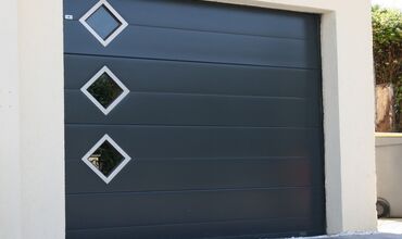 Portes de garage &agrave;&nbsp;POISSON